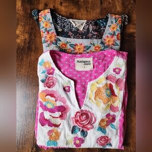 SAVANNA JANE | Two Artsy Multicolor Floral Embroidered Cap Sleeve Blouses | S
